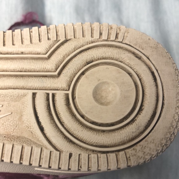 Air Force 1 Crushed Velvet size 4Y “Tea Berry” - Picture 9 of 16